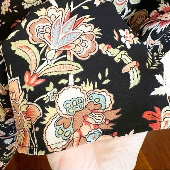 H&M Women’s Black Paisley Floral Ruffle Collar Peasant Boho Midi Dress Flowy 4 - Picture 8 of 10